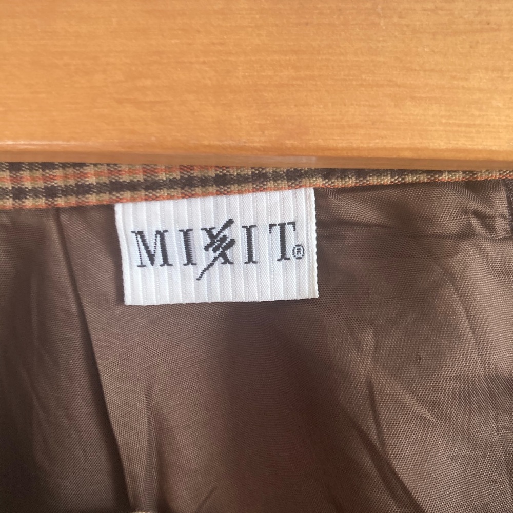 High Rise Skirt - Picture 7 of 7
